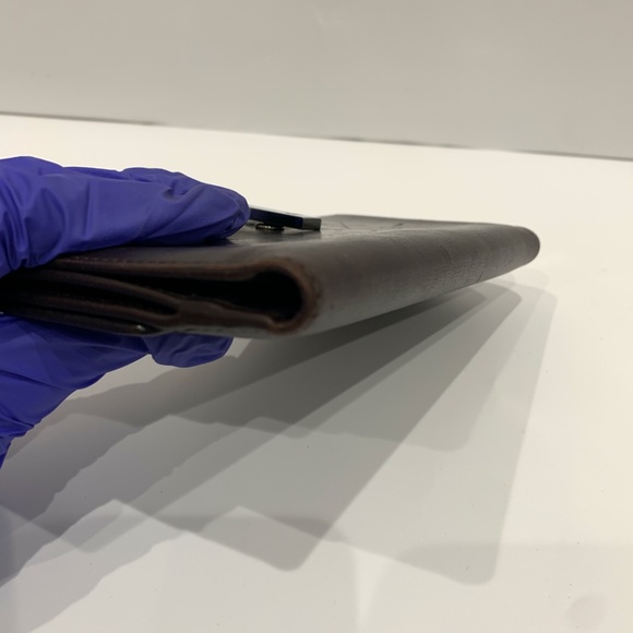 Gucci Brown Bifold Long Wallet Sku#85426 (Gently used, scratches) - Picture 5 of 14